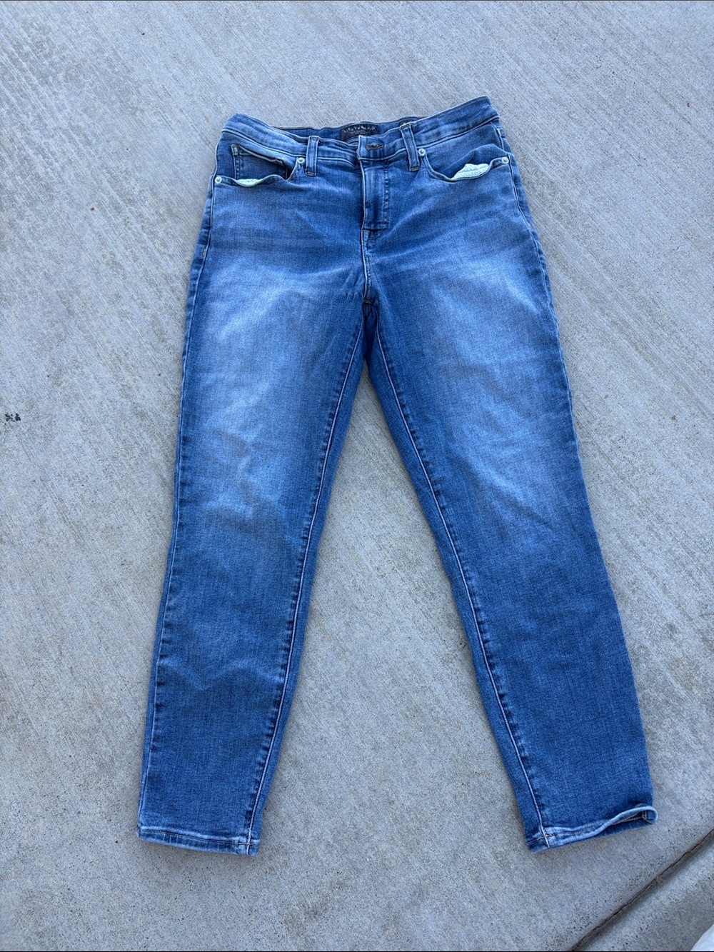Lucky Brand Medium Blue Skinny Jeans